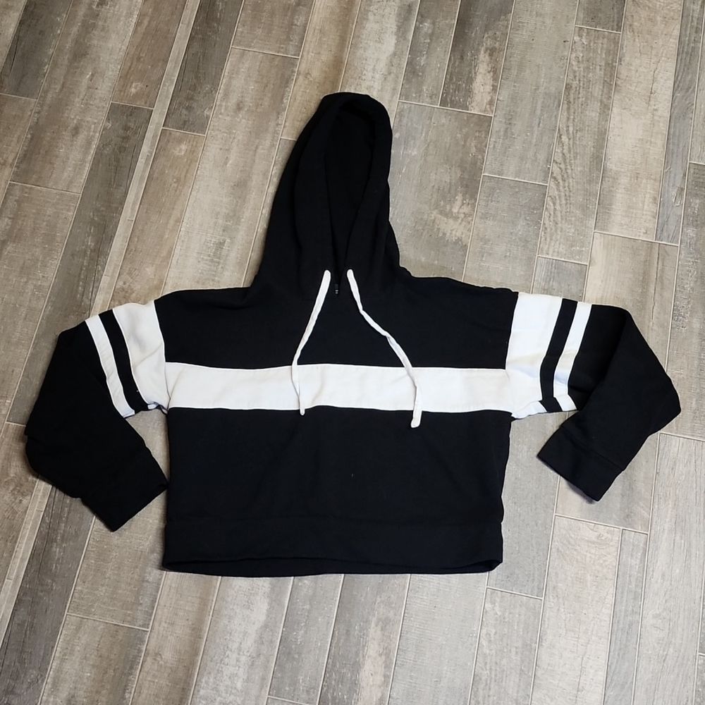 Forever 21 cropped hooded sweatshirt - Picture 6 of 8